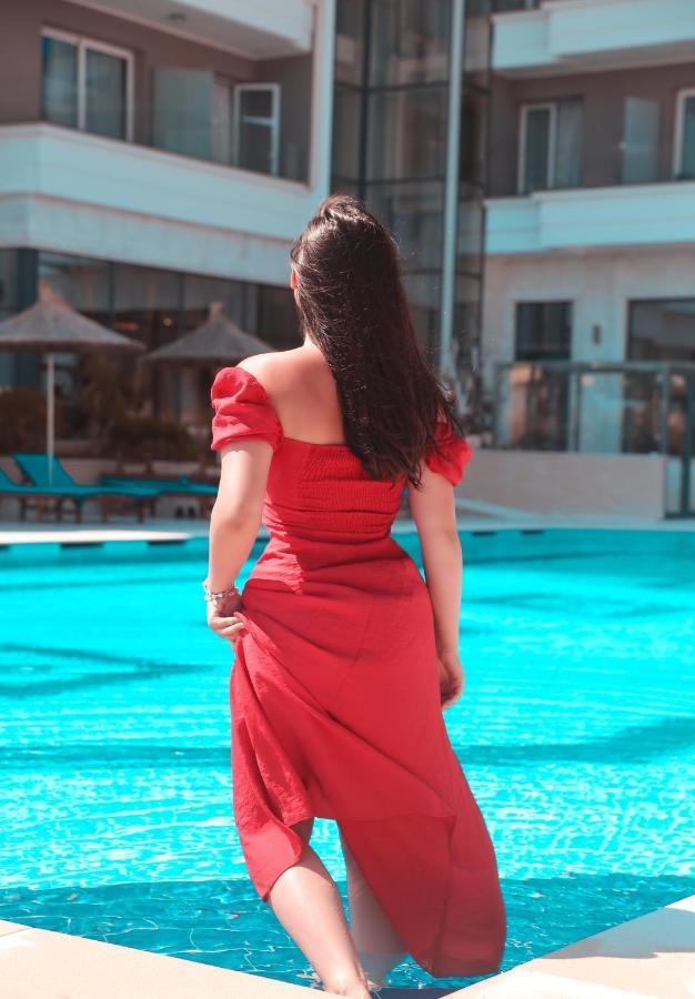 Kraal Hotel Vlorë Esterno foto
