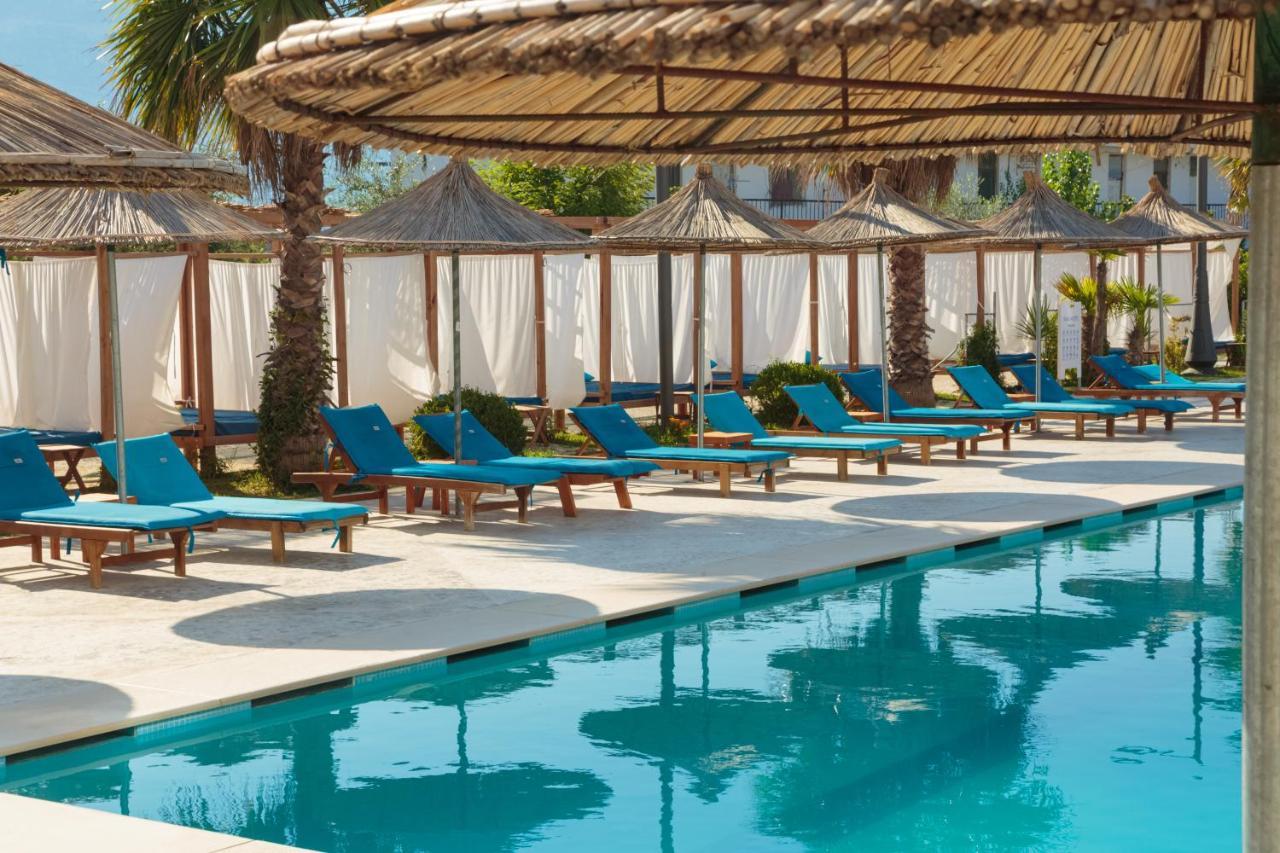 Kraal Hotel Vlorë Esterno foto