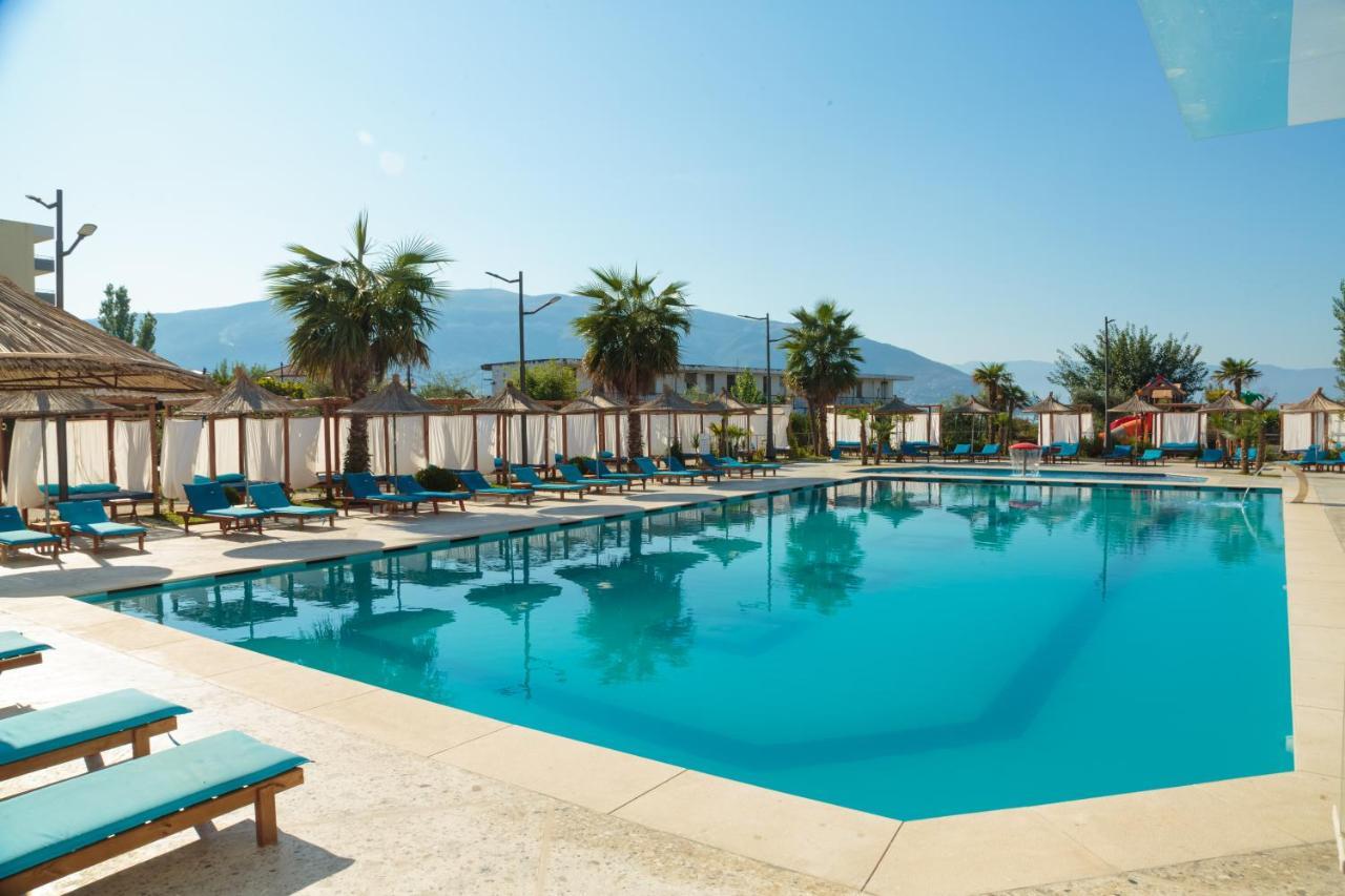Kraal Hotel Vlorë Esterno foto