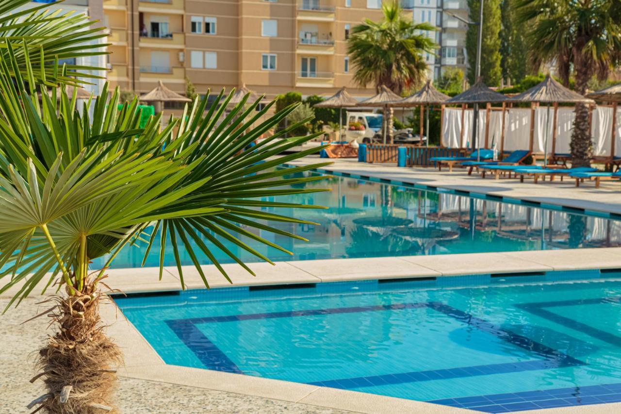 Kraal Hotel Vlorë Esterno foto