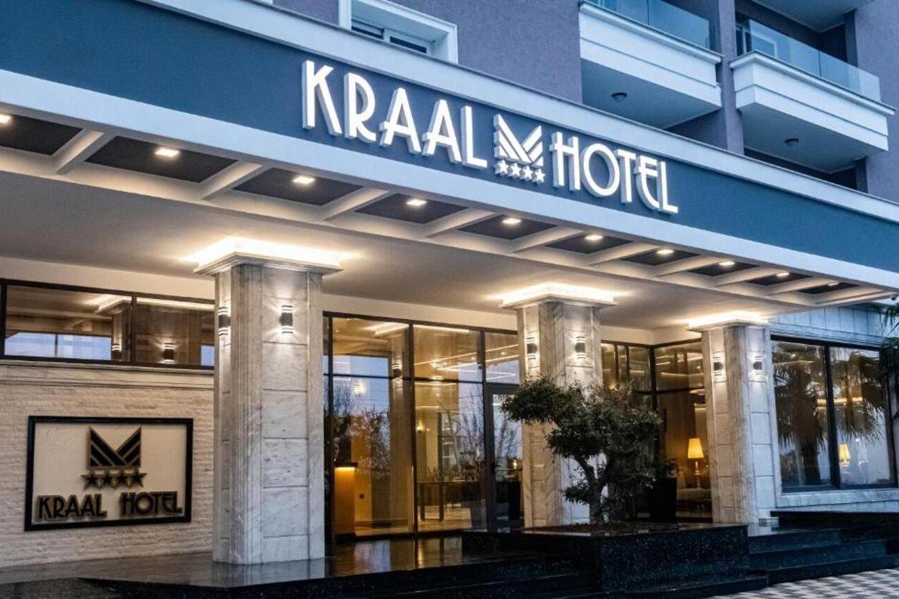 Kraal Hotel Vlorë Esterno foto